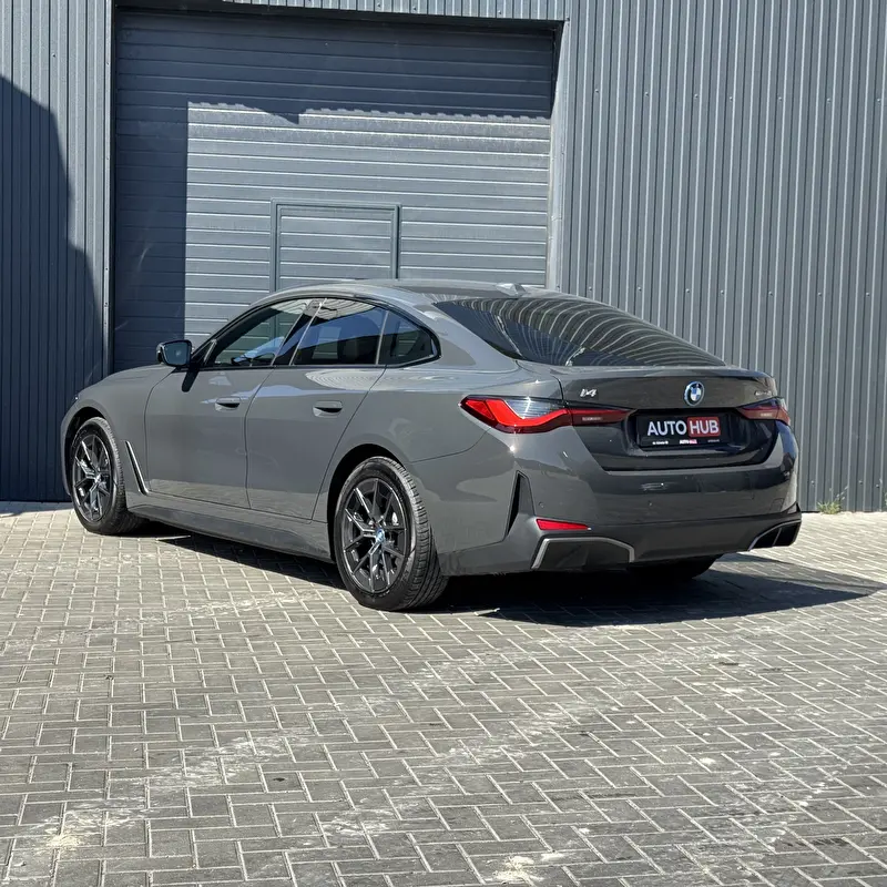 BMW i4 2023 photo 4