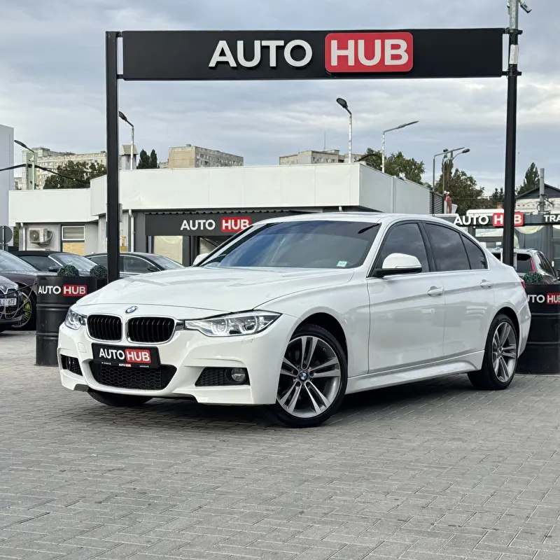 BMW 3-Series 2018 фото 1