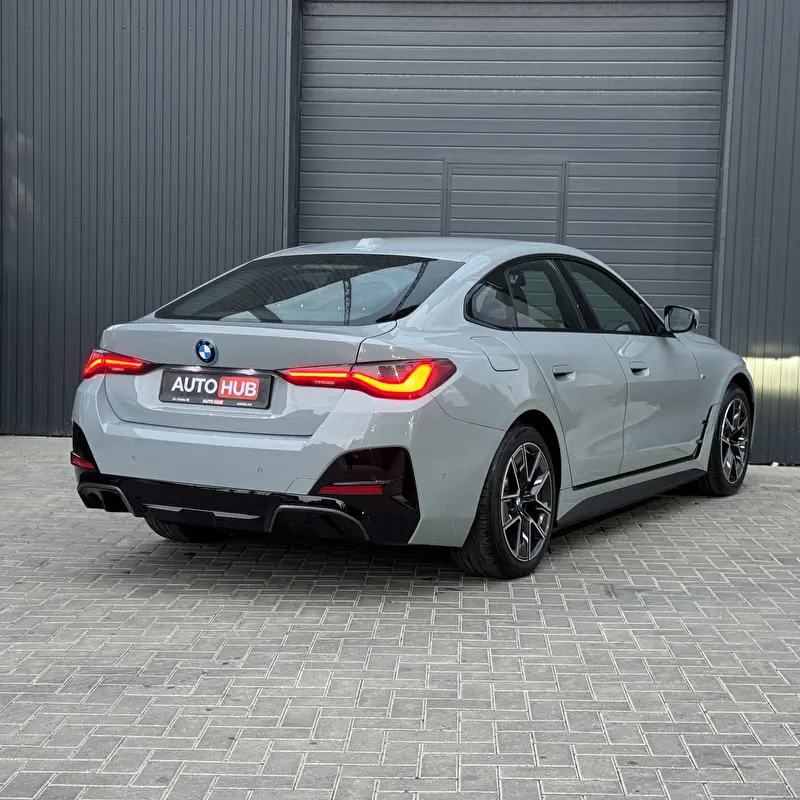 BMW i4 2023 photo 5