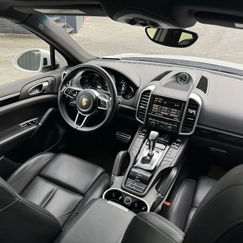 Porsche Cayenne 2015 фото 7