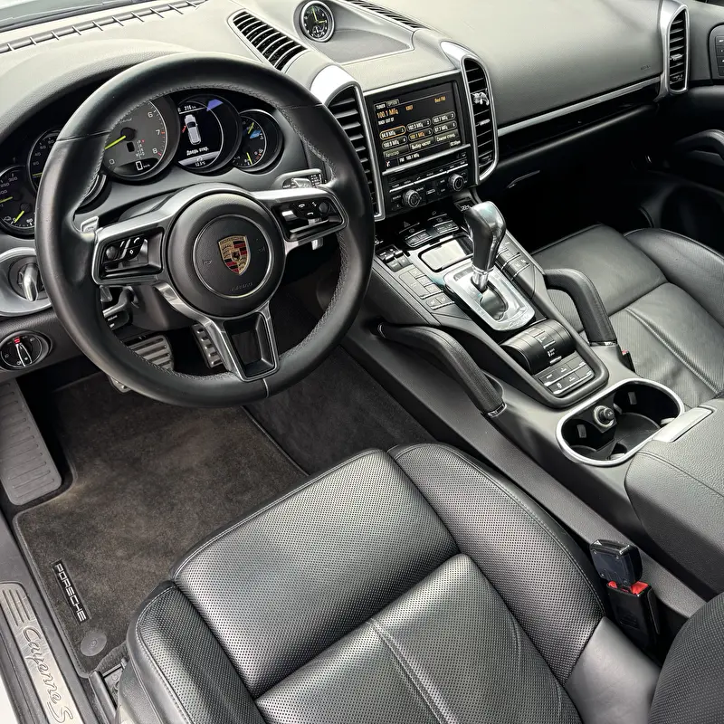 Porsche Cayenne 2015 фото 6