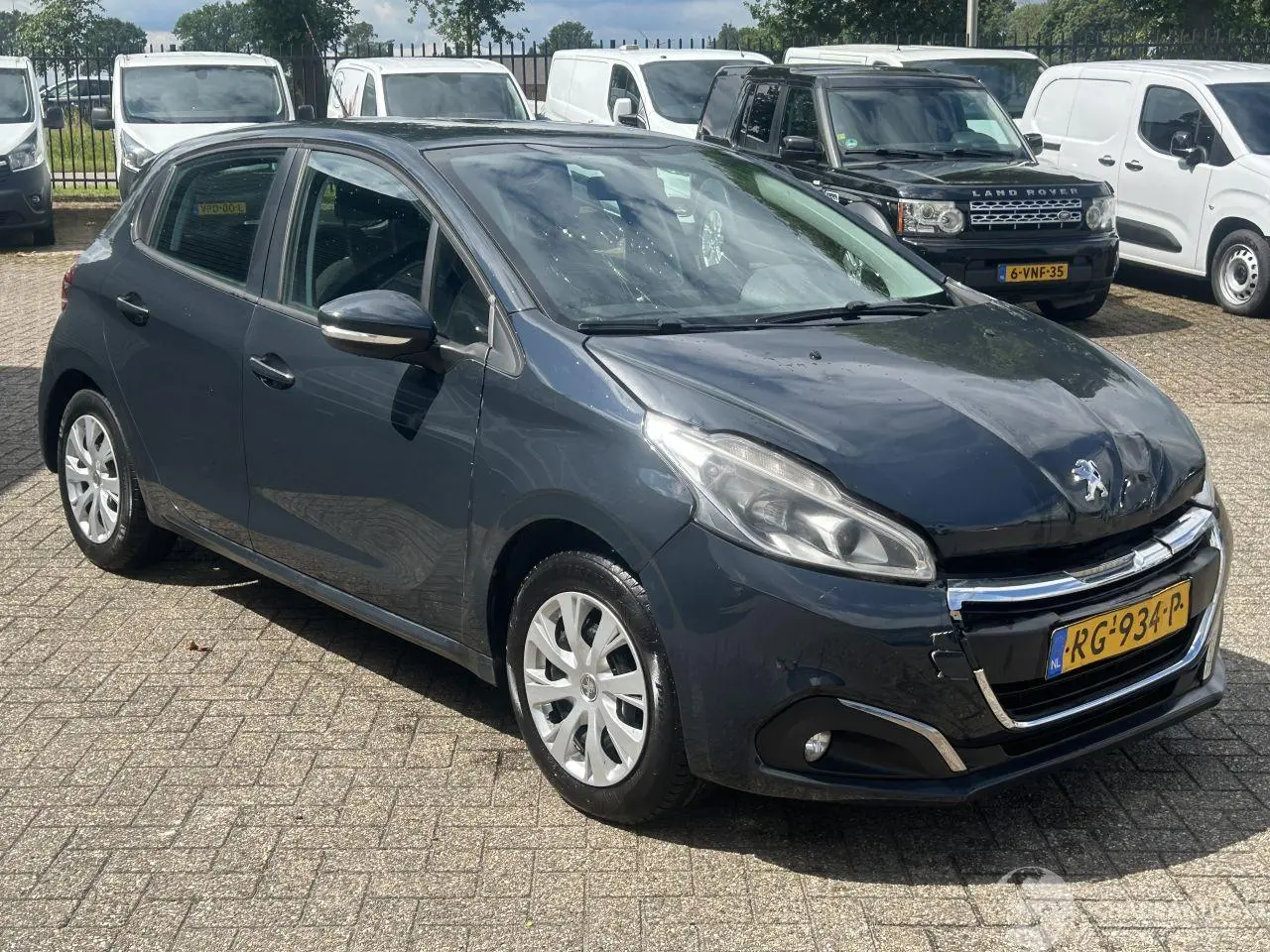 Peugeot 208 2017 photo 7