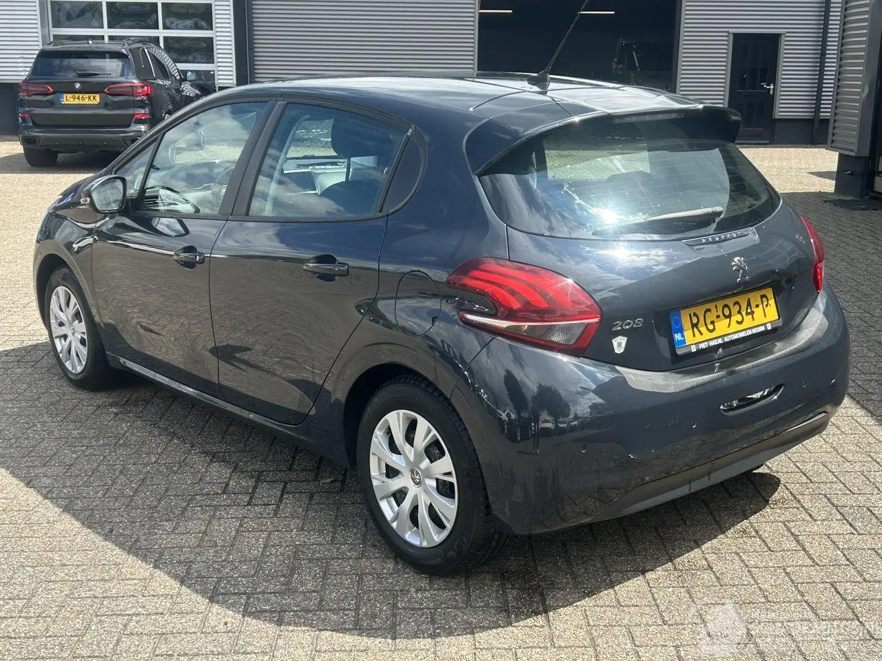 Peugeot 208 2017 photo 3