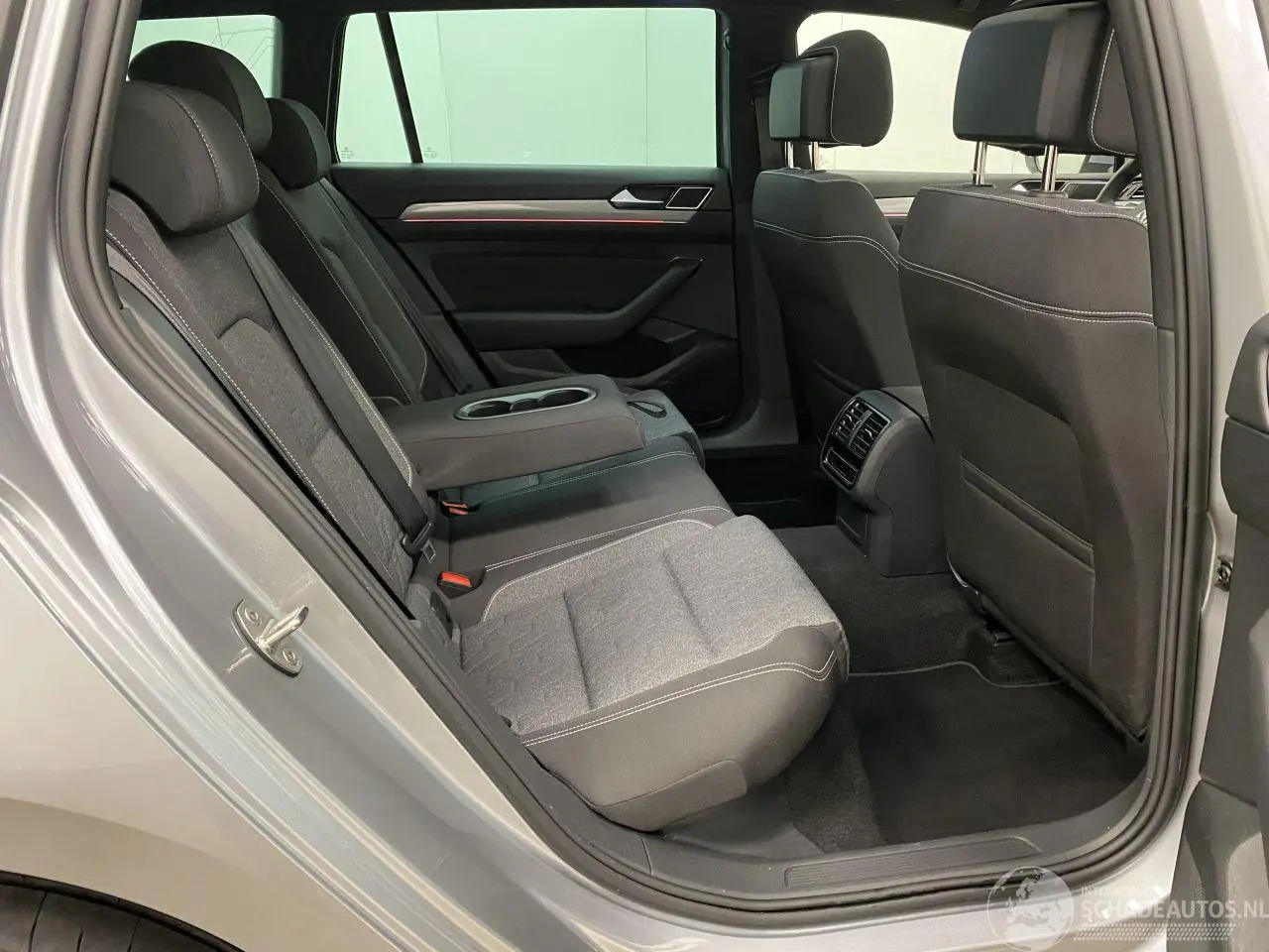 Volkswagen Passat 2023 foto 11