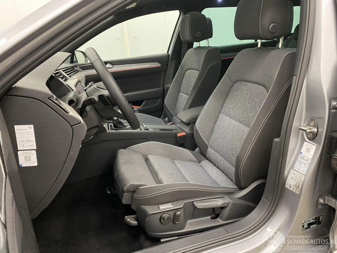 Volkswagen Passat 2023 foto 9