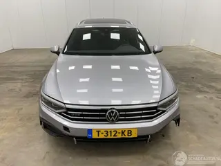 Volkswagen Passat 2023 foto 5