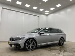 Volkswagen Passat 2023 foto 4