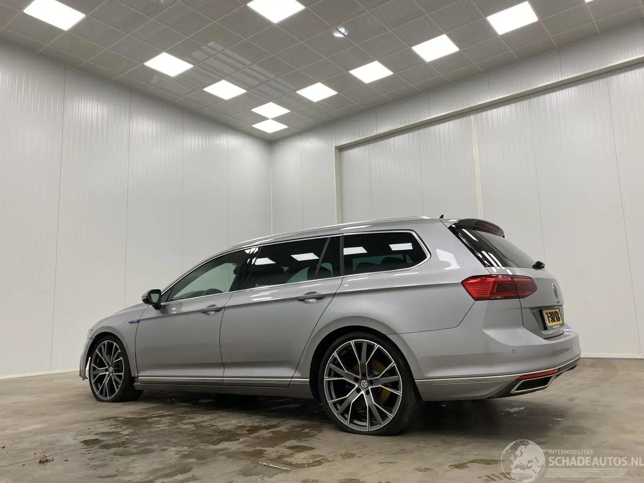 Volkswagen Passat 2023 foto 3