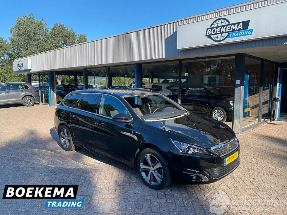 Peugeot 308 2017 photo 1
