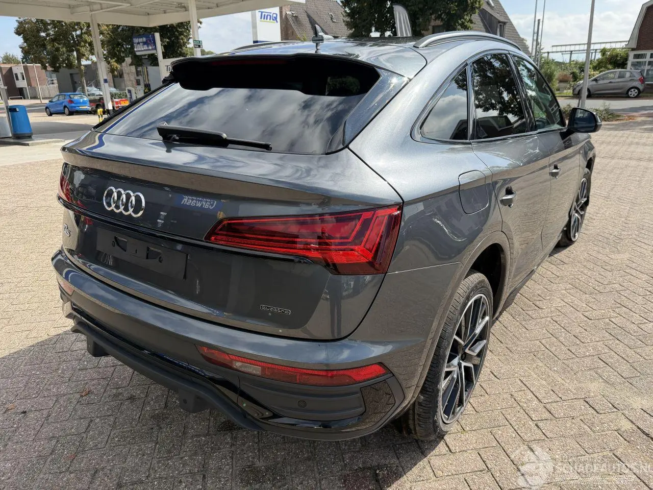 Audi Q5 2022 photo 9