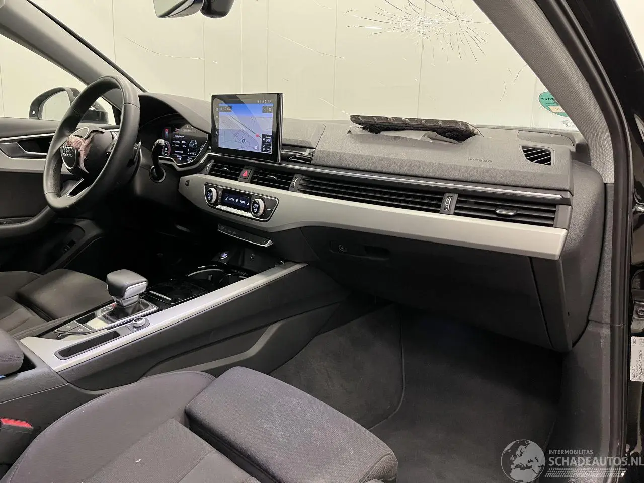 Audi A4 Avant 2022 фото 12