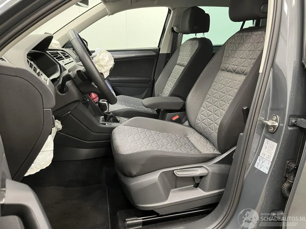 Volkswagen Tiguan 2023 фото 8