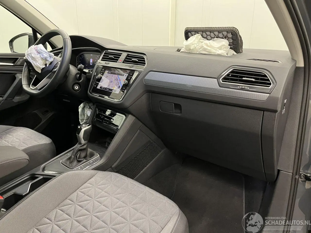 Volkswagen Tiguan 2023 фото 12