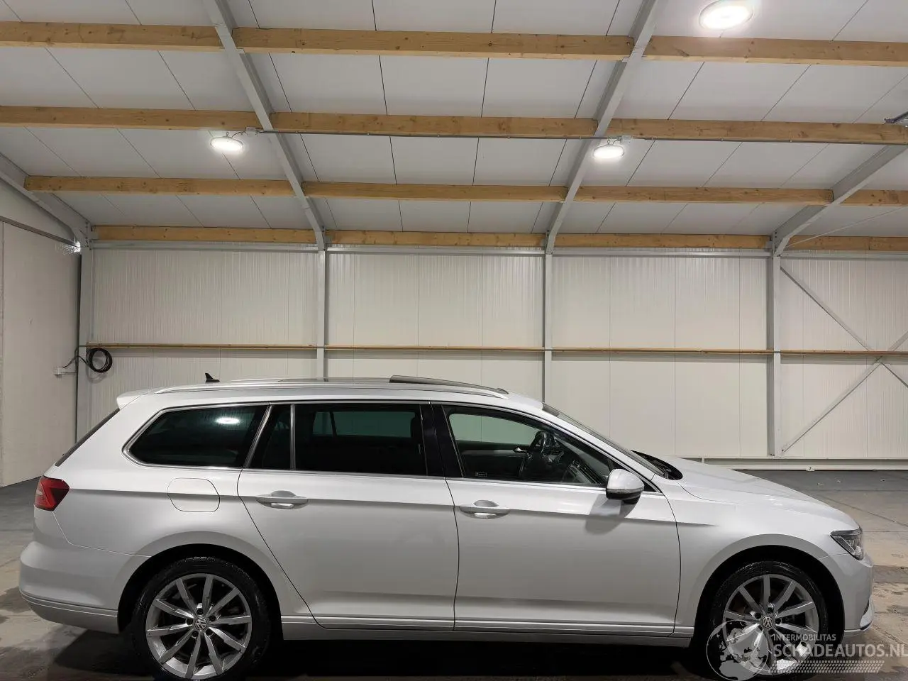 Volkswagen Passat 2017 foto 1
