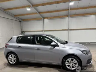 Peugeot 308 2020 photo 2