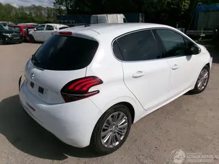 Peugeot 208 2019 photo 4