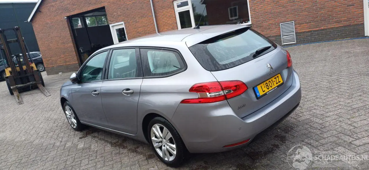 Peugeot 308 2021 photo 3