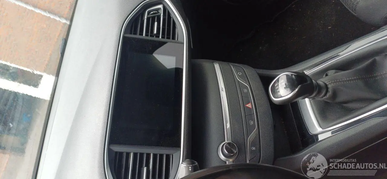 Peugeot 308 2021 photo 8