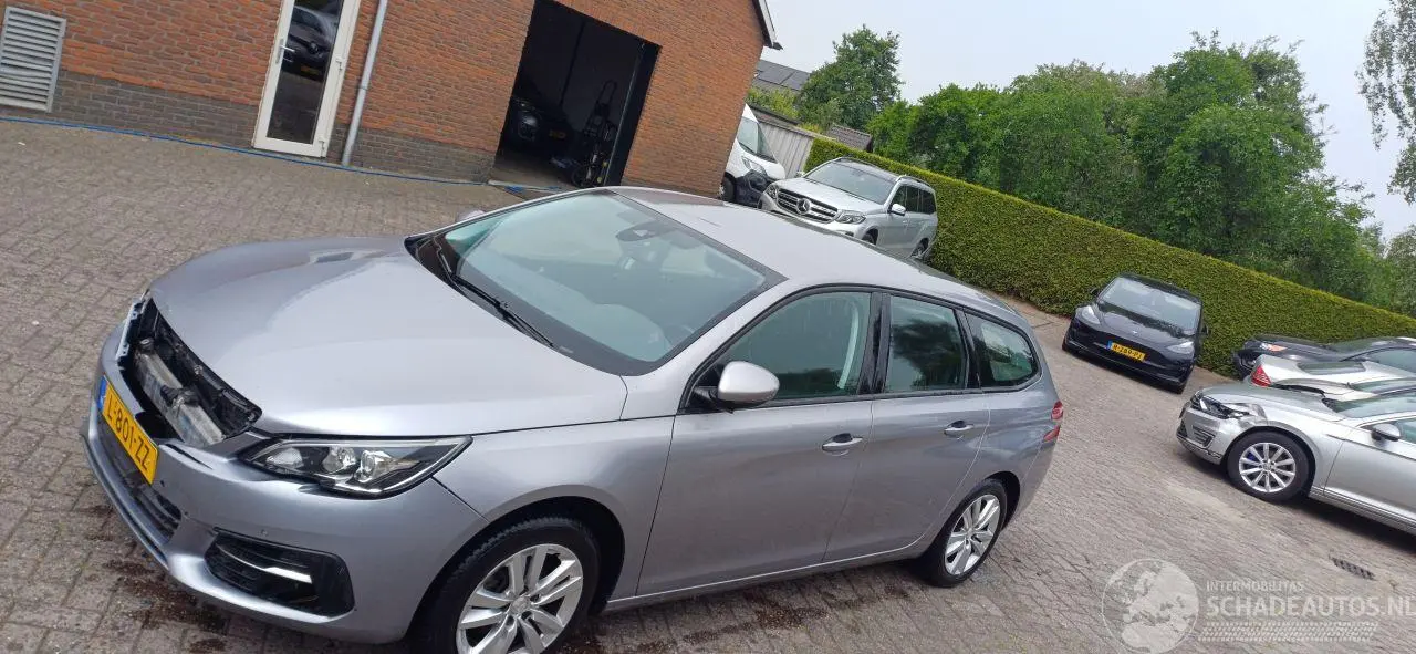 Peugeot 308 2021 photo 4