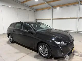 Peugeot 308 2022 photo 2