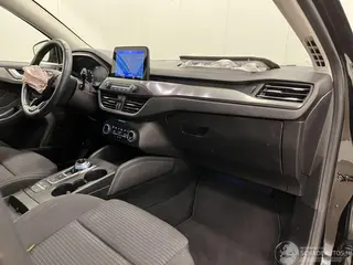 Ford Focus 2020 фото 12