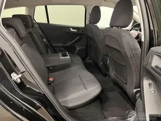 Ford Focus 2020 фото 10