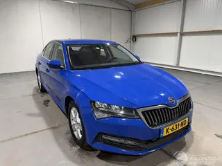 Skoda Superb 2021 foto 3