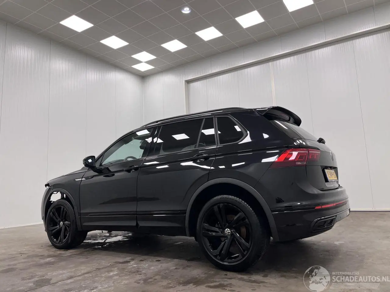 Volkswagen Tiguan 2023 photo 3
