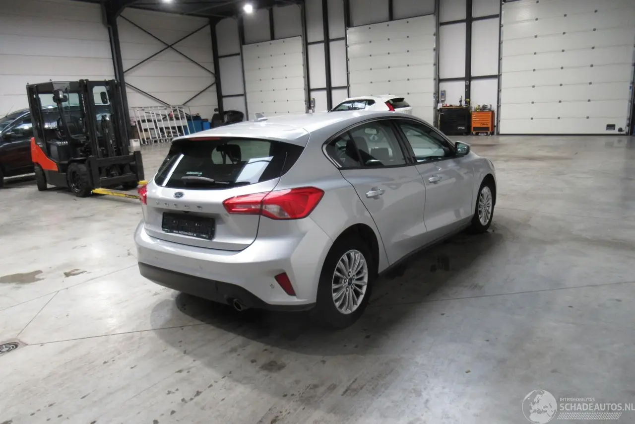 Ford Focus 2019 фото 5