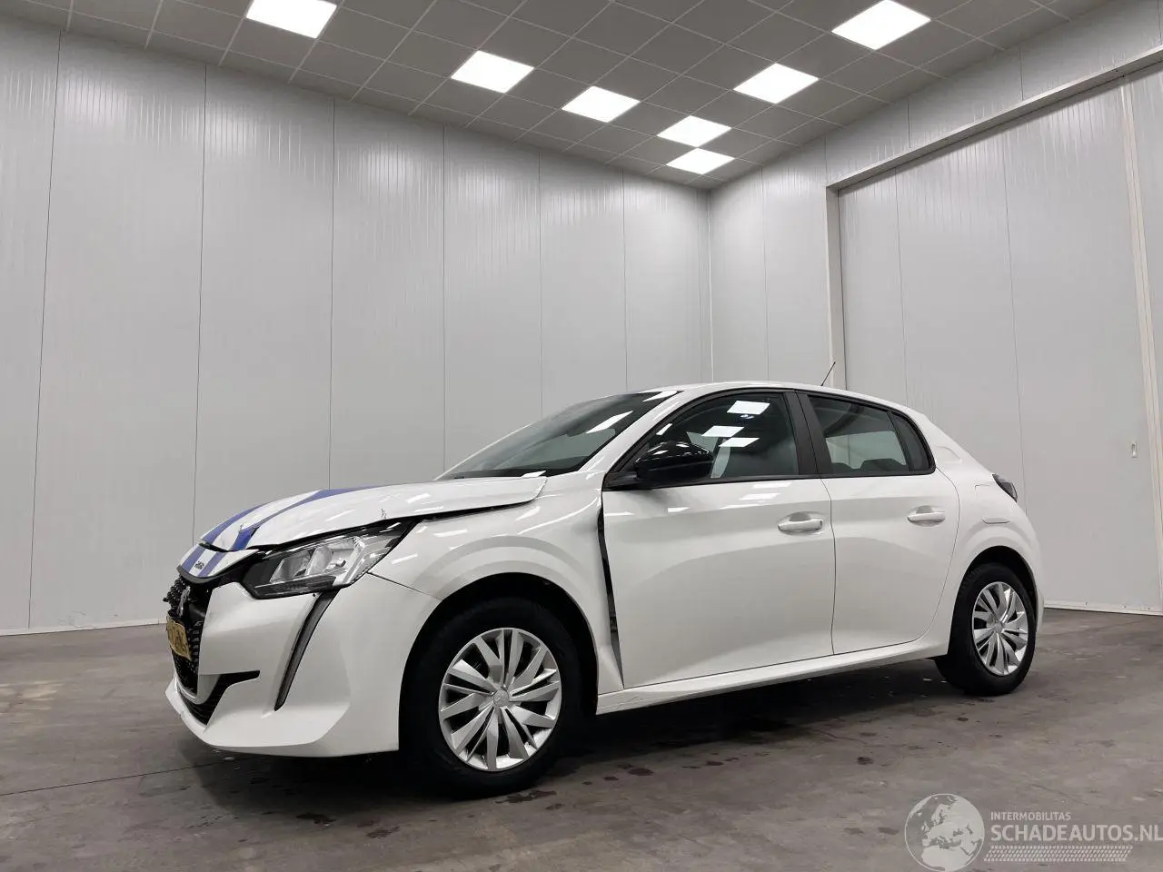 Peugeot 208 2022 фото 4