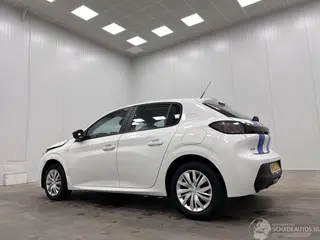 Peugeot 208 2022 фото 3