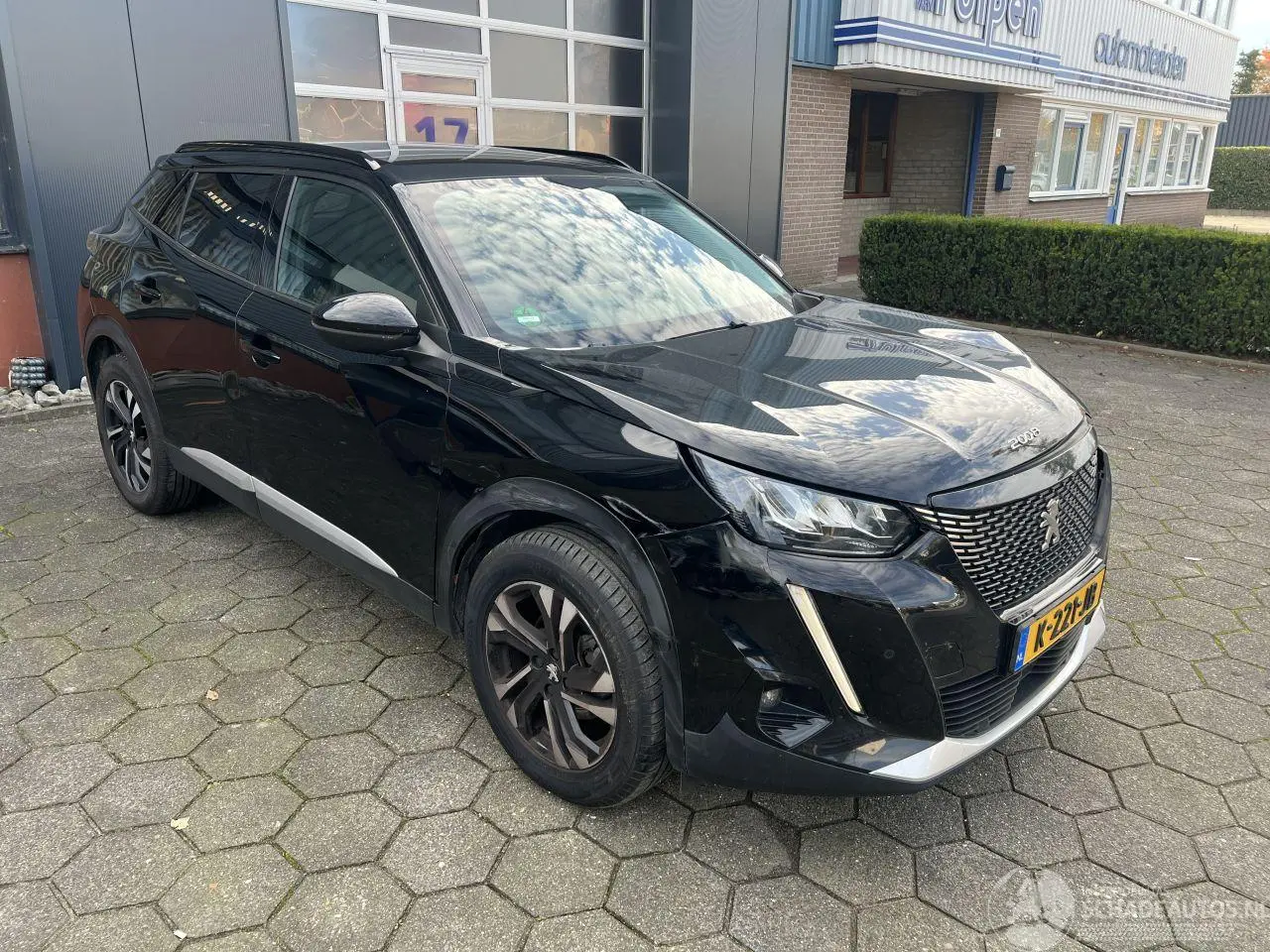 Peugeot 2008 2020 фото 4