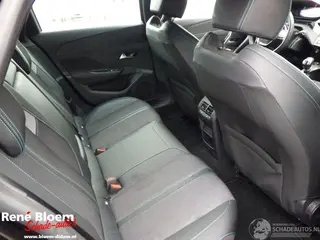 Peugeot 308 2024 фото 9