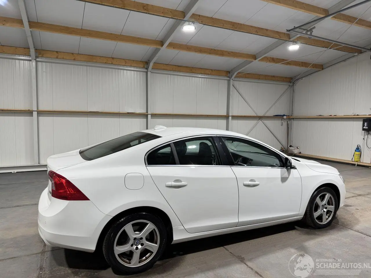 Volvo S-60 2017 фото 5