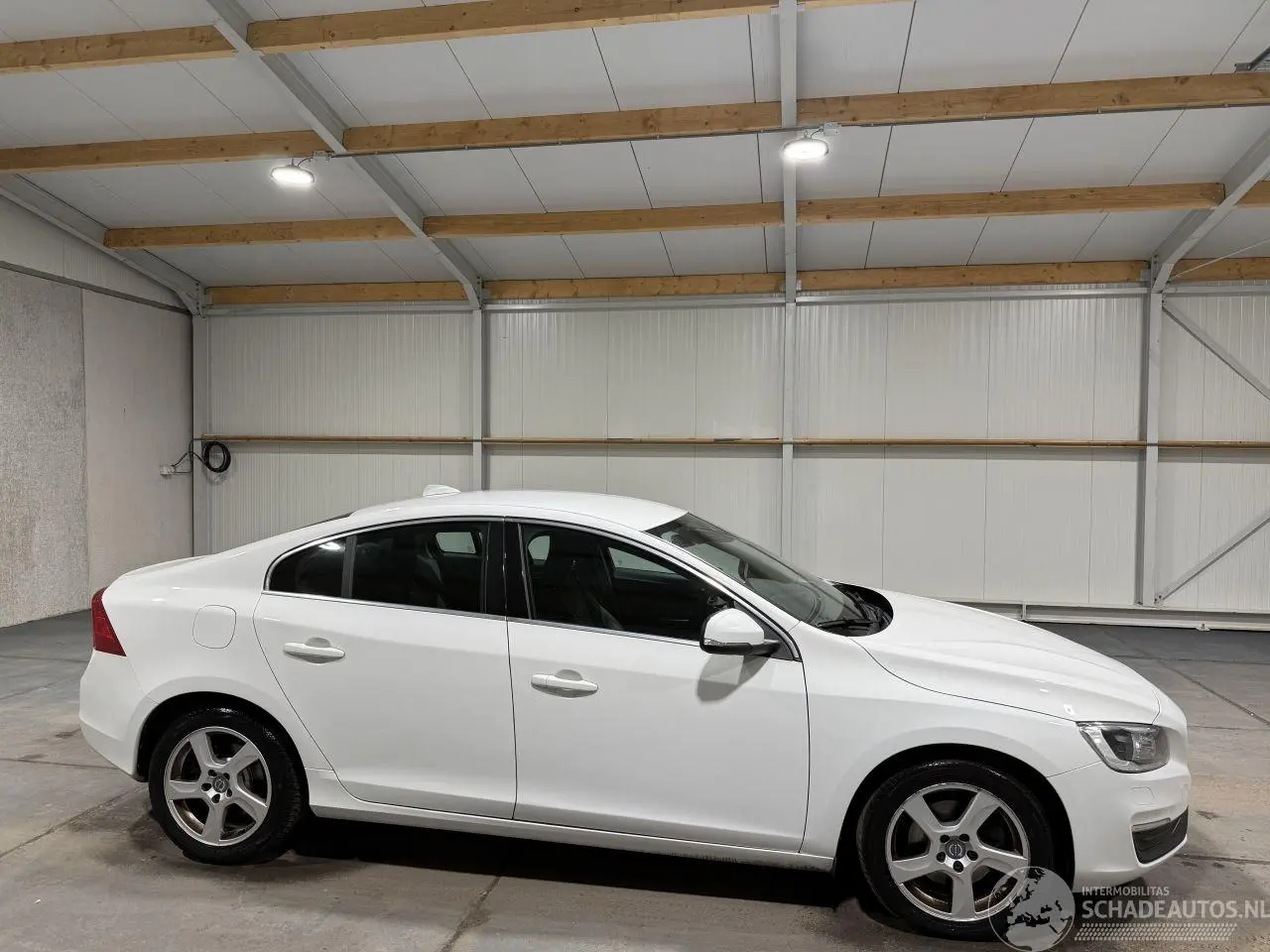 Volvo S-60 2017 фото 2