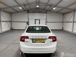 Volvo S-60 2017 фото 7