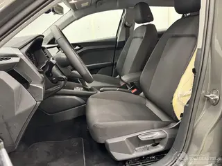 Audi A1 2025 фото 8