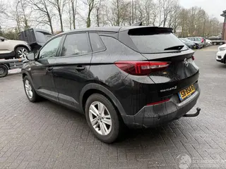 Opel Grandland 2018 фото 2