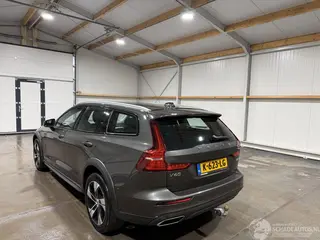 Volvo V-60 2021 foto 12