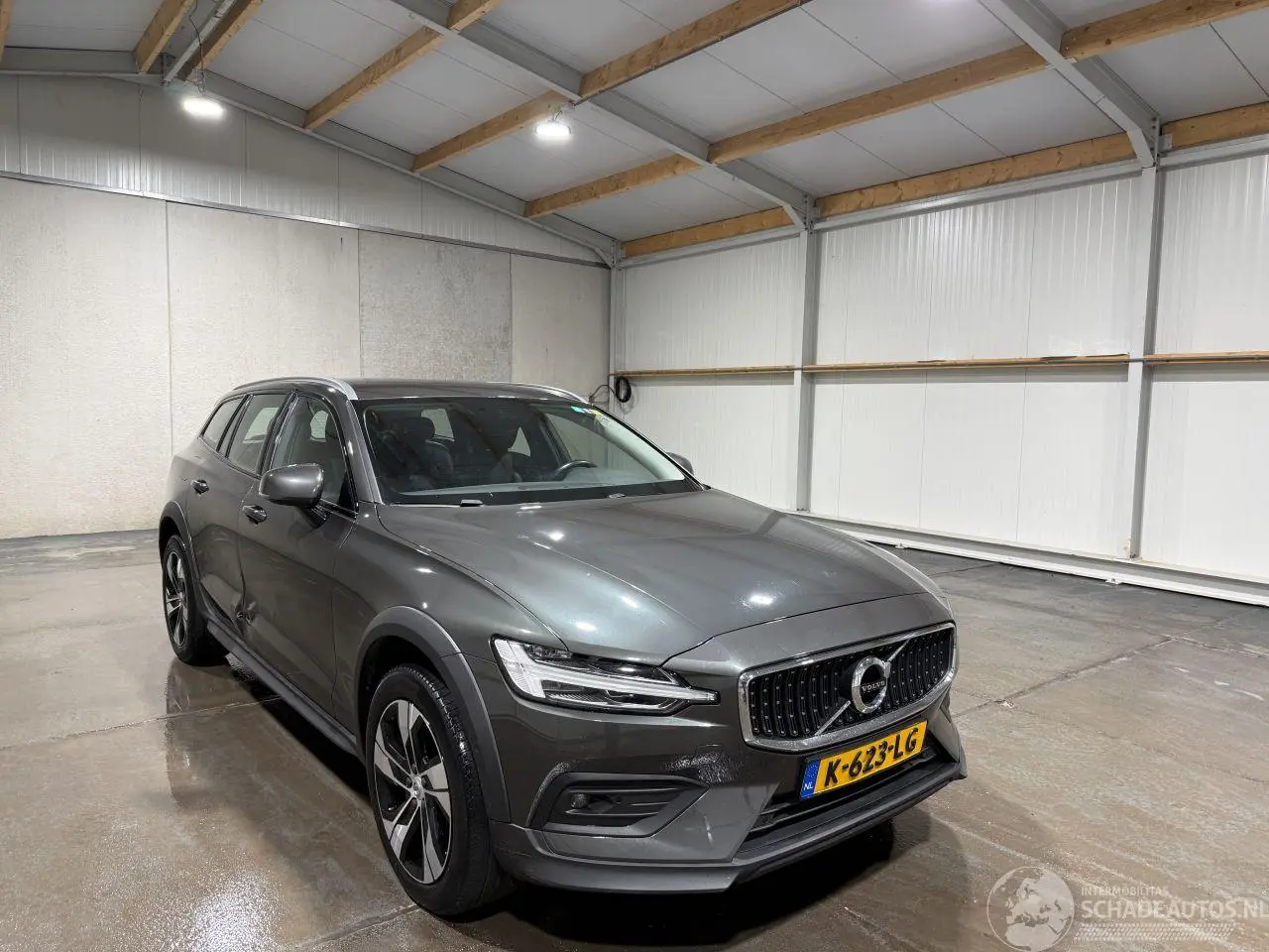 Volvo V-60 2021 foto 3