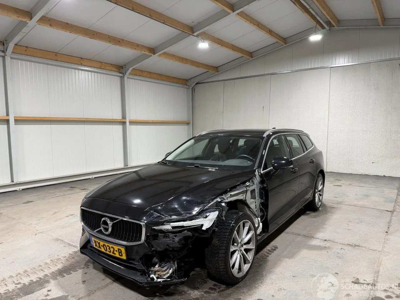 Volvo V-60 2019 foto 10