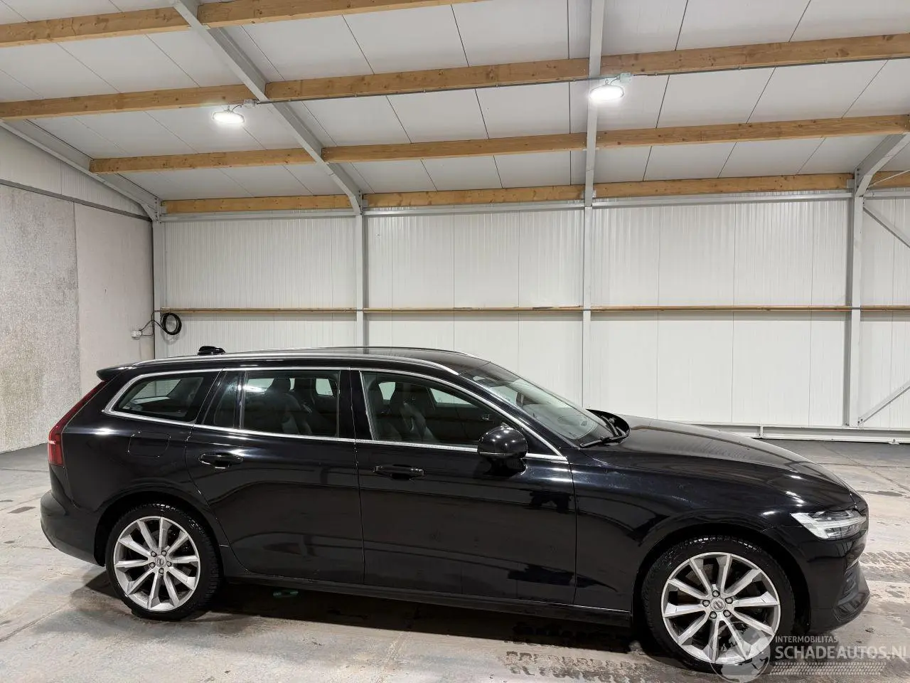 Volvo V-60 2019 foto 2