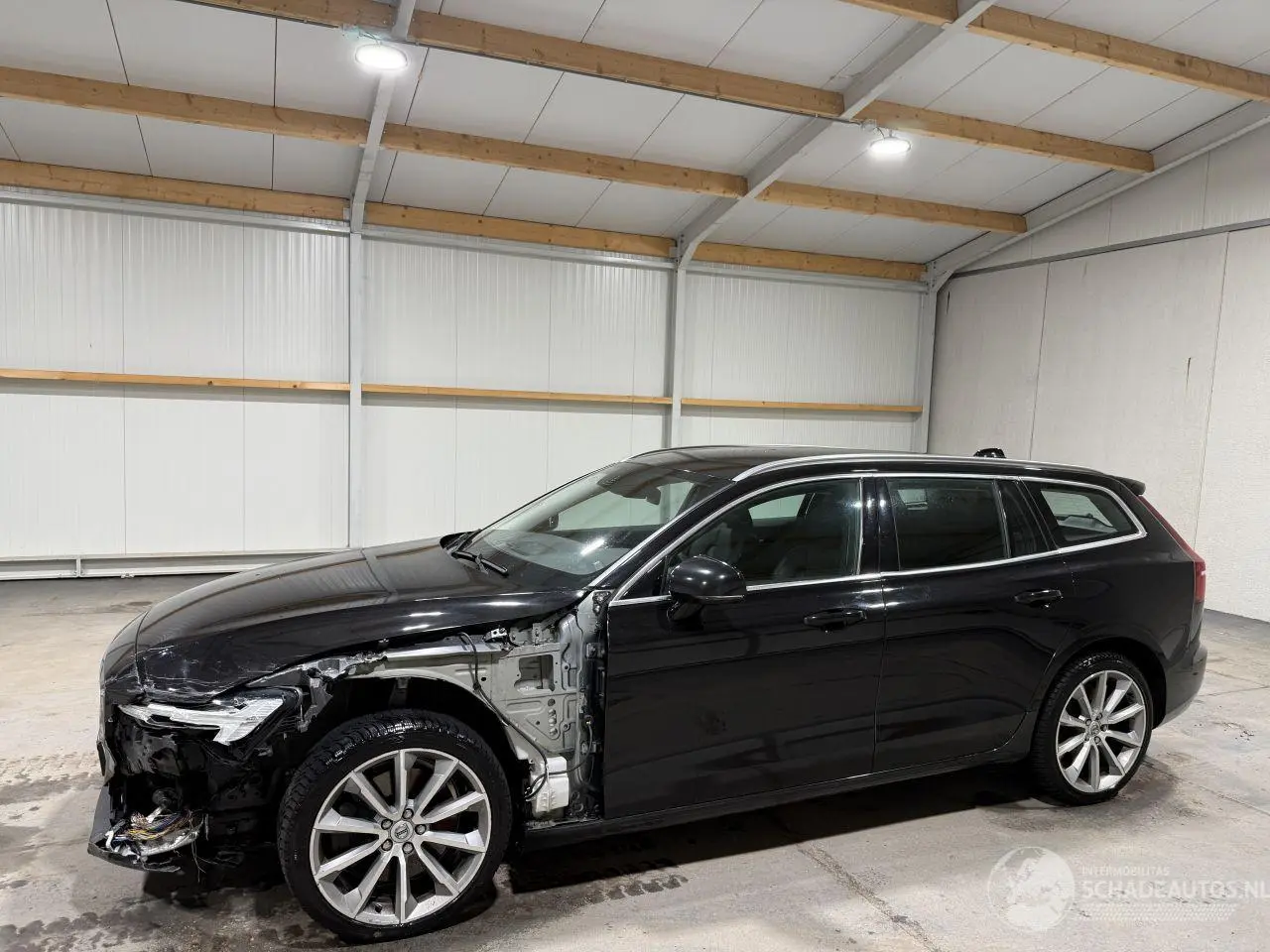 Volvo V-60 2019 foto 9