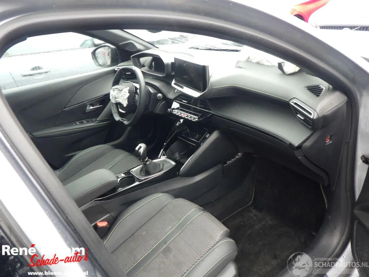 Peugeot 208 2024 фото 10