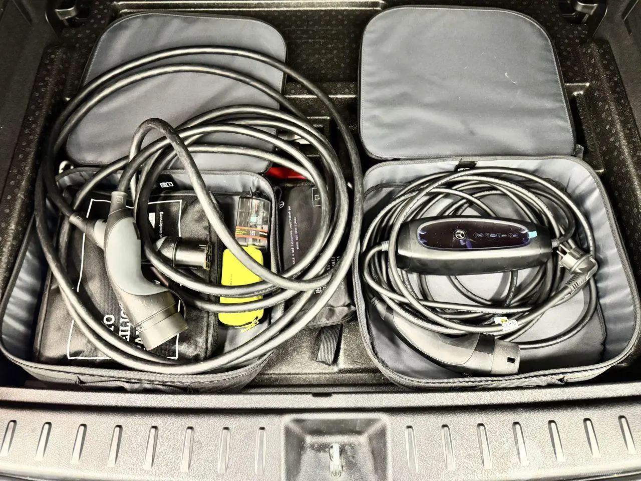 Mercedes EQB 2024 photo 12