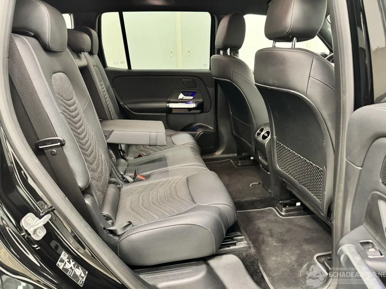 Mercedes EQB 2024 photo 9
