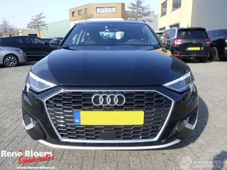 Audi A3 2023 фото 3