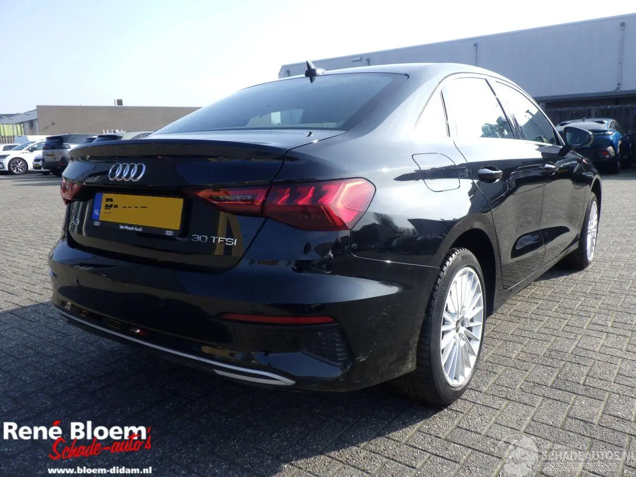 Audi A3 2023 фото 1