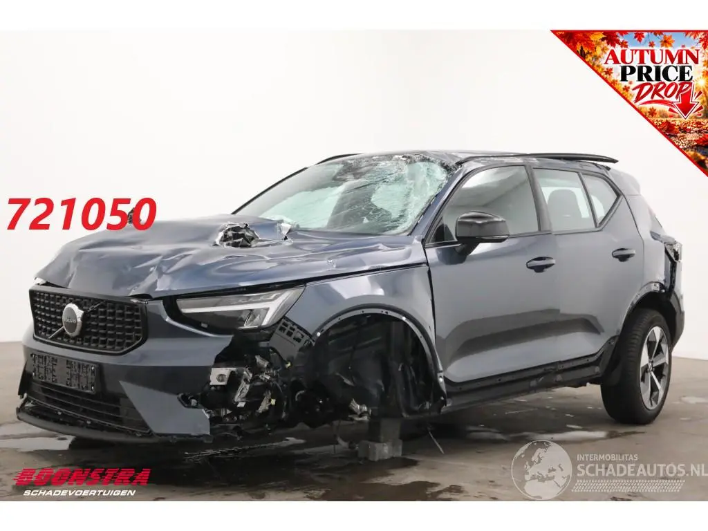 Volvo XC40 2025 photo 1
