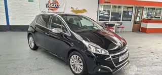 Peugeot 208 2017 фото 3